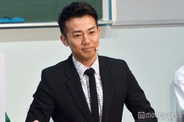 ピース綾部祐二“ハンサム”先輩芸人との写真が話題「全員かっこいい」の声 画像
