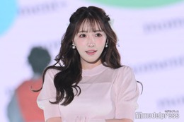 三上悠亜、美谷間チラリ セクシーバニー姿に反響「スタイル良い」「斬新コーデ」 画像