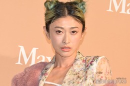 山田優、透け感インナー×テディベアコートで抜群の存在感 前田敦子らも登場 画像