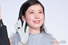 仲里依紗、セレブプールで“女優の本気の水着”姿披露「スタイル抜群」「面白すぎる」の声 画像