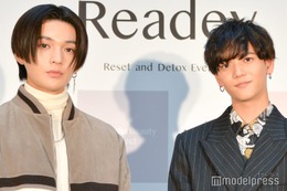FANTASTICS八木勇征＆中島颯太、ハプニングにもユーモア対応 羽田空港にファン殺到 画像