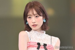 高橋ひかる、美貌際立つロングヘア姿披露「女神」「最高に似合う」と絶賛の声 画像