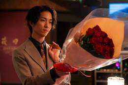 「単身花日」SixTONES田中樹、一人二役で“衝撃のビジュアル変化”が話題「まさかのサプライズ」 画像