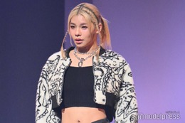 とうあ、美ウエスト強調ビスチェスタイル 貫禄ランウェイで観客惹きつける＜TGC teen 2023 Winter＞ 画像