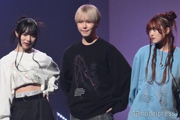 男女3人組クリエイター・PKA、個性溢れるY2Kコーデで肌見せ＜TGC teen 2023 Winter＞ 画像