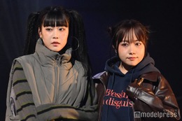 むくえな、色違いボーダーで個性発揮 クールにランウェイ＜TGC teen 2023 Winter＞ 画像