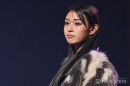 「今日好き」ゆずは、タイトワンピで美脚チラリ 大人な雰囲気放つ＜TGC teen 2023 Winter＞ 画像