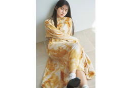 櫻坂46向井純葉、素顔切り取るワンピース姿 坂道メンバーとの意外な交友関係明かす 画像