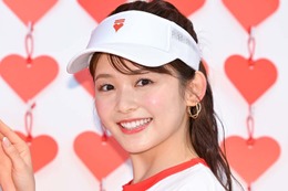 久間田琳加“ミニ丈”で美脚際立つ「スタイル良すぎ」「安定りんか丈」と反響 画像