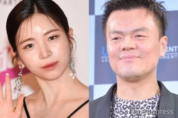 J.Y. Park、NiziUマヤと“HEARTRISチャレンジ”挑戦「お茶目で可愛い」「キューブあげたい」の声 画像