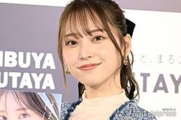 那須ほほみ、ミニ丈スカート＆黒タイツ姿公開で”美脚”が話題「スタイル良すぎ」「最強」 画像