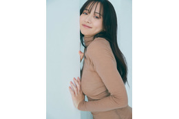 森香澄、タイト衣装で美ボディライン披露 画像