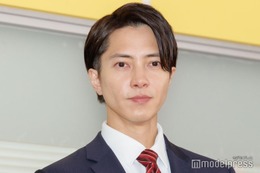山下智久「現場の女神」と共演女優を絶賛「毎日励まされて勇気づけられて」＜正直不動産＞ 画像