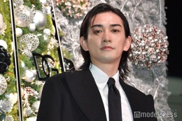 町田啓太「視野が広げられた年だった」2023年を回顧 新たに生まれた欲明かす＜ドルチェ＆ガッバーナホリデー＞ 画像