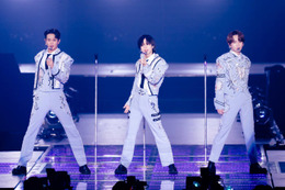 SHINee、“思い出の地”で5年ぶり日本アリーナツアー完走 東京ドームに向け“特大スポ”飛び出す＜「PERFECT ILLUMINATION」ライブレポート／セットリスト＞ 画像