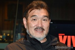 「VIVANT」野崎（阿部寛）の謎・“裏切りの黄色”説…SNSで浮上した考察の真相に福澤克雄監督が回答 画像