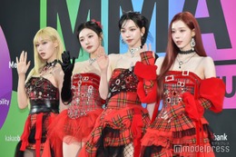 aespa、ミニ丈衣装でほっそり美脚披露＜MMA2023＞ 画像