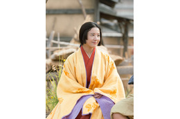 吉高由里子、まひろ（紫式部）の姿に「光る君へ」扮装写真公開 画像