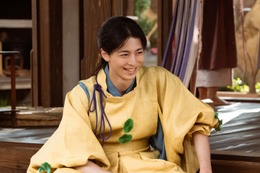 高杉真宙、長髪姿で微笑む「光る君へ」扮装写真公開 画像