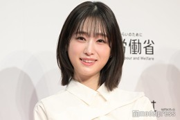 高橋ひかる、美脚輝くミニスカコーデ披露「上品な美しさ」「スタイル抜群」の声 画像