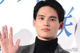 水上恒司、幽霊に間違われる 出口夏希「キャーと言ったのを覚えています」＜あの花が咲く丘で、君とまた出会えたら。＞ 画像