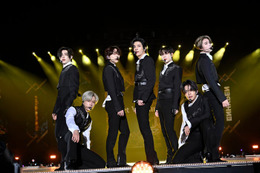ENHYPEN、NI-KIの18歳バースデーをステージ上で祝福「Orange Flower」も初披露＜MUSIC BANK GLOBAL FESTIVAL 2023＞ 画像