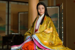 高畑充希、華やか着物姿「光る君へ」藤原定子の扮装写真公開 画像