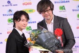 神木隆之介がサプライズ祝福 「ゴジラ-1.0」山崎貴監督の受賞に駆けつける＜第48回報知映画賞＞ 画像