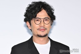 稲垣吾郎、“新垣結衣パネル”に突然呼びかけ 会場の笑い誘う＜正欲＞ 画像