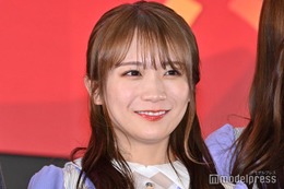 秋元真夏、ショーパン×ロングブーツでスラリ美脚輝く「目の保養」「可愛すぎる」と反響 画像