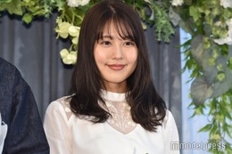 有村架純、雰囲気ガラリの雪道ショットに「すっぴん？」「透明感すごい」と注目集まる 画像