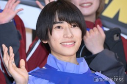 「仮面ライダーガッチャード」本島純政は“会話ができない天才”？共演者からいじられ照れ 画像