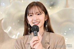 鈴木愛理、美脚際立つ“ラムちゃん風衣装”姿が話題「スタイル抜群」「可愛すぎ」 画像