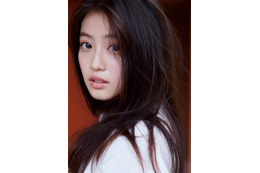 今田美桜、ヒット写真集が8ヶ月ぶり8度目の重版 4年前撮影カット特別公開＜ラストショット＞ 画像