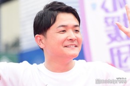 ＜紅白本番＞千鳥ノブ「僕が史上初らしい」異例の“私服”登場 有吉弘行が即ツッコミ 画像