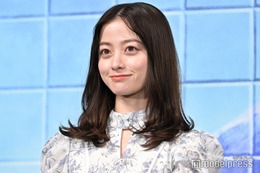 橋本環奈「紅白」ドレスの価格にネット驚愕「目を疑った」「衝撃」 画像
