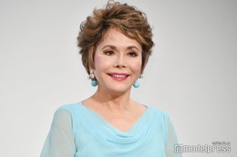 デヴィ夫人、イケメン孫のシカゴ大学合格を報告 プライベートショットに「美形親子」と反響 画像