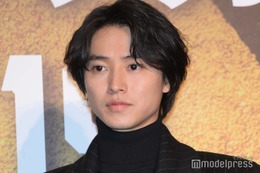 山崎賢人「キングダム」撮影中の衝撃エピソード「バスの窓が途中で運転中に割れたり」 画像