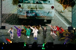 Travis Japan、辰年でも“トラ尽くし”熱狂ライブ開幕 海外志向「スマホ撮影OK」パフォーマンスも＜ライブレポ＞ 画像