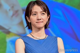 満島ひかり、篠山紀信さん偲ぶ「感謝の涙が溢れて止まりません」11歳当時の写真・真之介との姉弟ショットも公開 画像