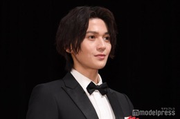 「美しい彼」映画ファン賞受賞 八木勇征「萩原利久の気持ちも背負ってこのステージに」＜第78回毎日映画コンクール＞ 画像