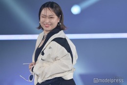 丸山礼、ぱっつん前髪＆インナーオレンジヘアにイメチェン「可愛い」「似合いすぎ」 画像