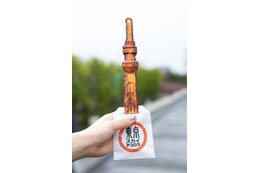 “食べるスカイツリー”「東京スカイチュロス」実物の約2,500分の1サイズを表現 画像
