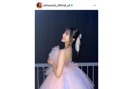 鈴木愛理、美背中見せのアイドル風衣装SHOTに反響「最強かわいい」「何でこんな天使なの！！」 画像