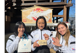 ホッケー女子日本代表“さくらジャパン”、パリ五輪の必勝祈願「1番の目標は金メダル獲得」 画像