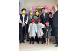 ノンスタ石田の妻、双子の娘を囲む家族SHOTでアメブロ卒業！「最高のブログでした」「応援し続けます」の声 画像