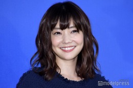 倉科カナ、顔赤らめた“ほろ酔い投げキッス”動画に反響続々「可愛すぎる」「キュンキュンした」 画像