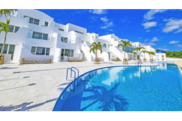 沖縄に「サントリーニ ホテル ＆ ヴィラズ 宮古島」地中海のリゾートムード漂うデザイン 画像