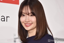 小嶋陽菜、美肩＆デコルテ輝くオフショル姿 36歳誕生日ショットに祝福の声「ますます美しくなってる」「女神」