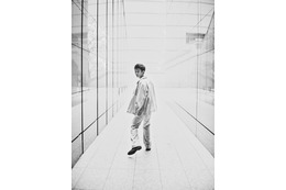 ショーマン「TiU」、本名“藤原大祐”名義での活動発表 新ビジュアルも公開 画像